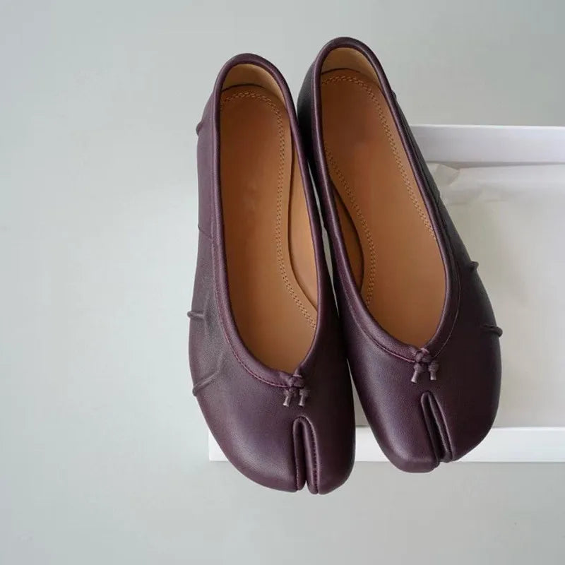 Ingvn  Split Toe Women Ballet Flats Fashion Tabi Shoes Casual Slip-on Loafers Ladies Pleated Leather Espadrilles Zapatillas Mujer