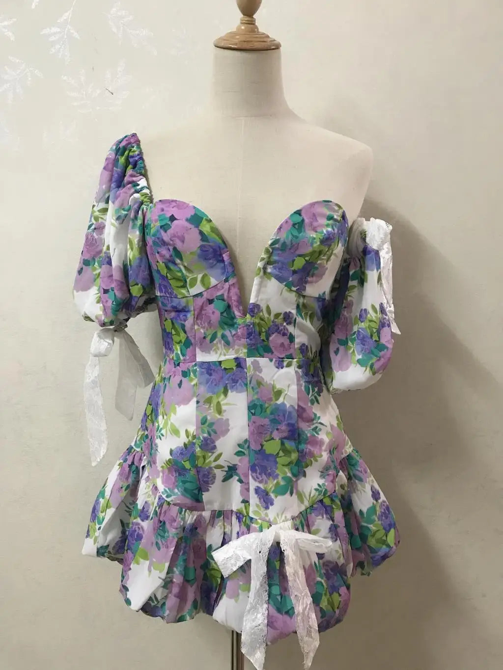 Ingvn  Sexy Short Lantern sleeve One Shoulder Party Dresses Retro Women Spliced Bow Bandage Floral Print Mini Dress
