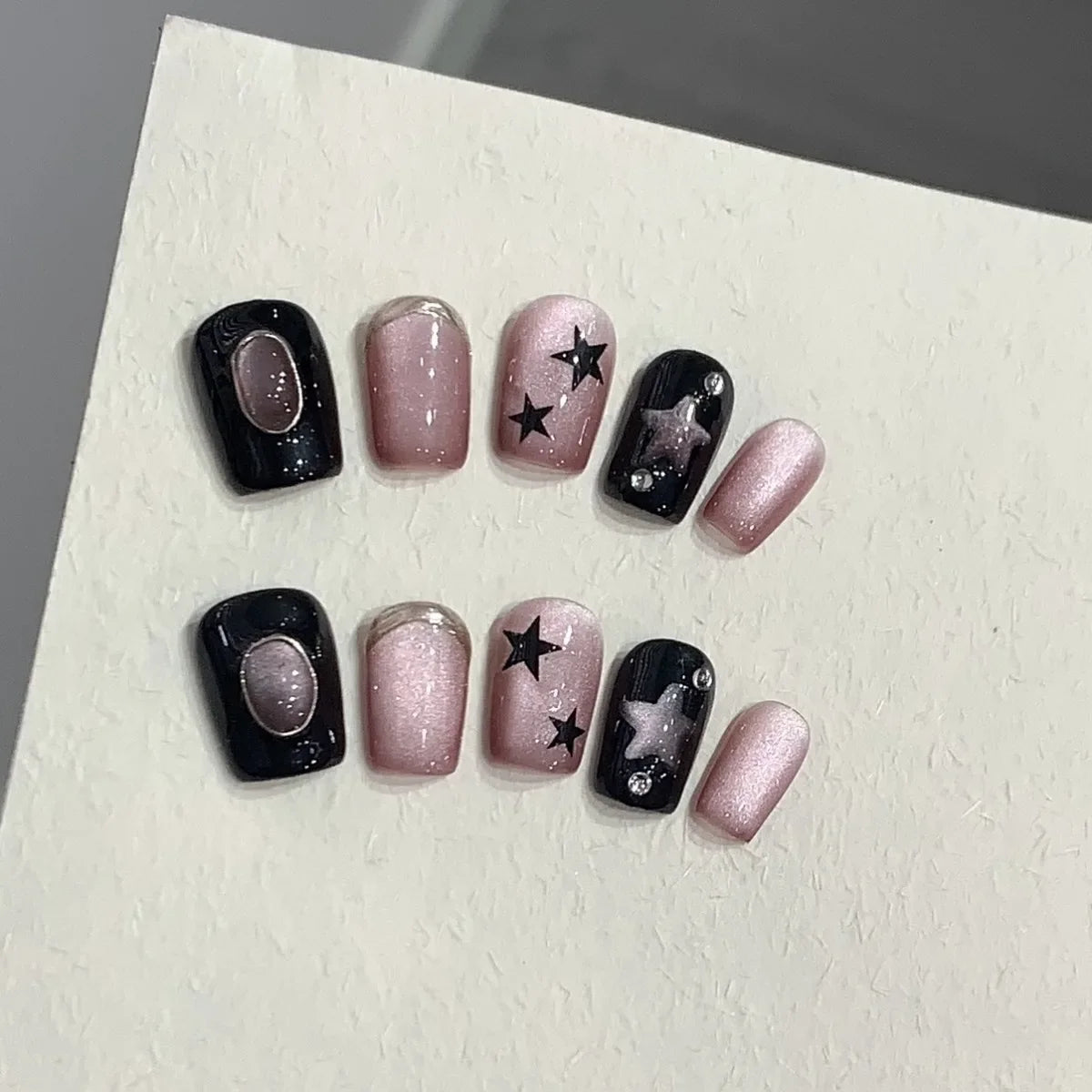 Ingvn  10Pcs Short Sweet and Cool Handmade Press On Nails Full Cover Design Round Head Fake Nail Artificial Manicure Wearable Nail Tips