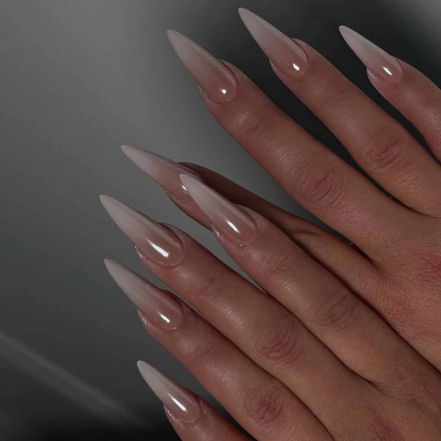 Ingvn  24Pcs Fashion Stiletto Press on Fake Nails with Rhinestone Y2k Almond False Nails Set Strawberry Design Full Cover Manicure Tips