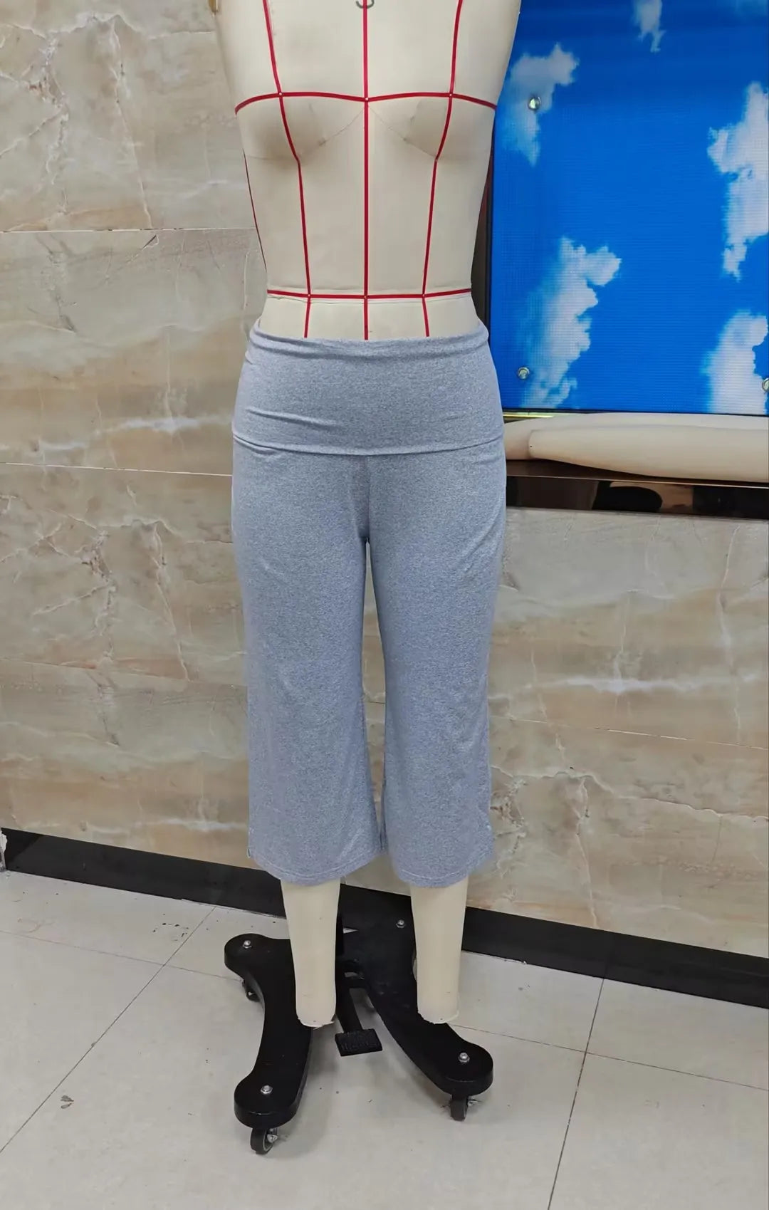 Ingvn  Womens Summer Capris Pants Casual Fold-Over Elastic Waist Side Split Hem Cropped Pants Trendy Trousers for Streetwear