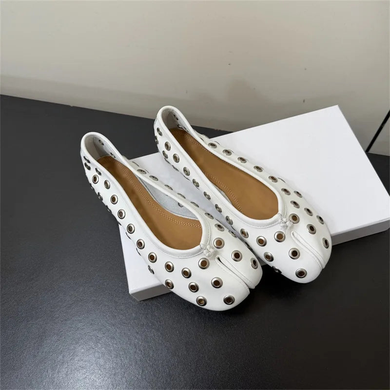 Ingvn  Fashion Rivet Hollow out Split toe Women Ballet Flats Spring Summer Comfortable Soft Sole Lazy Walking Loafers Casual Tabi Shoes