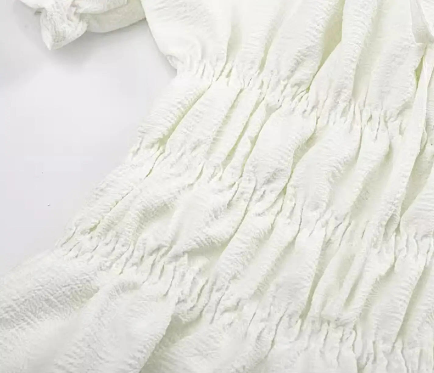 Ingvn  French Style Retro White Short Puff Sleeve Shirt Women Ruched Elastic Slim Waist Summer Crop Tops
