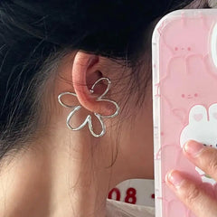 Ingvn  Fashion Exaggerated Hollow Flower Ear Bone Clip Non-Pierced Earring Silver Color Ear Cuff for Women Girls Aesthetic Jewelry 1pc