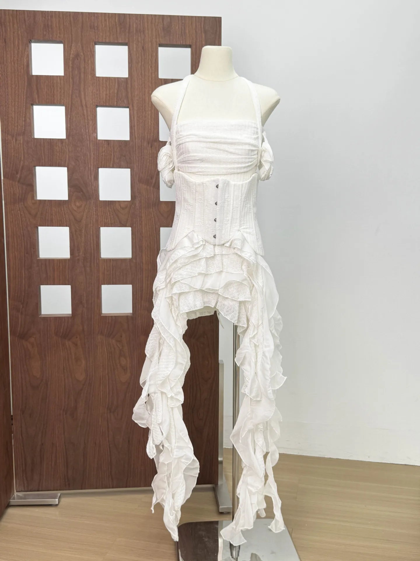 Ingvn  French Elegant Fashion Sexy Halter Neck High Waist Seal Ruffled Fringed Ribbon Irregular Evening Party Dress Women Summer