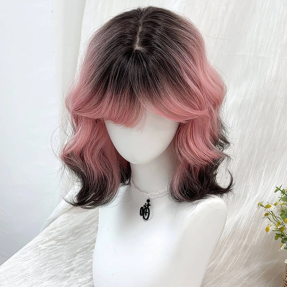 Ingvn  Short Wavy Ombre Pink Hair Wig for Women Synthetic Wig with Bangs Natural Layered Lolita Cosplay Party Cute Wigs