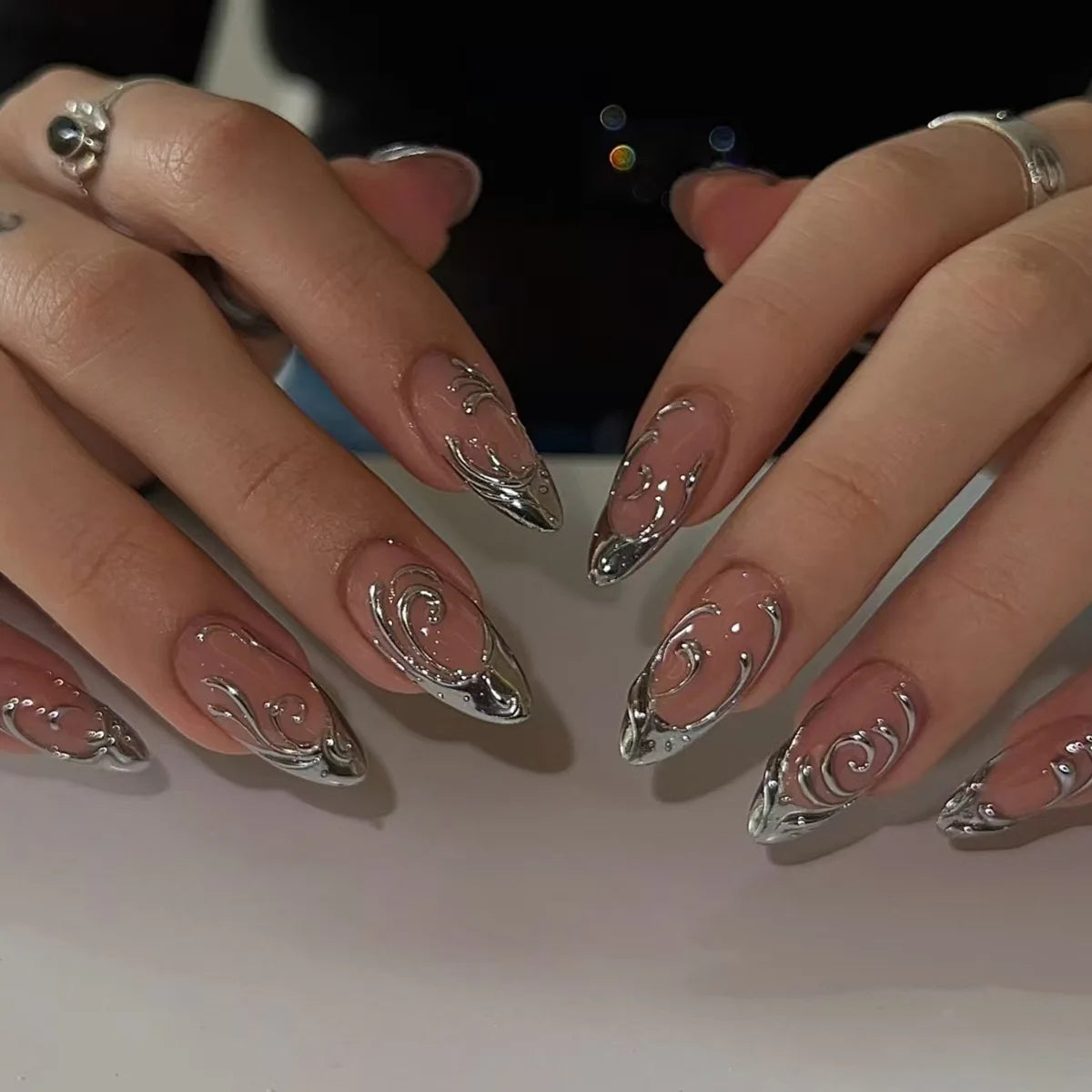 Ingvn  24Pcs Fashion Almond Head Fake Nails Press on Glitter Gradient Green Nail Art with Star Moon Design Reusable Oval False Nails