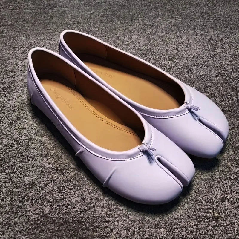 Ingvn  Split Toe Women Ballet Flats Fashion Tabi Shoes Casual Slip-on Loafers Ladies Pleated Leather Espadrilles Zapatillas Mujer