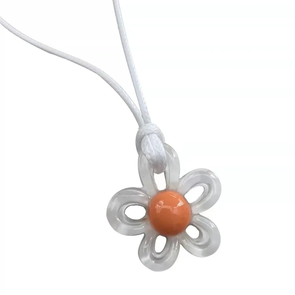 Ingvn  Colorful Acrylic Flower Pendant Wax Line Necklace Fashion Neck Handmade Chain Charm Statement Women Pendulum Y2K Jewelry Gift