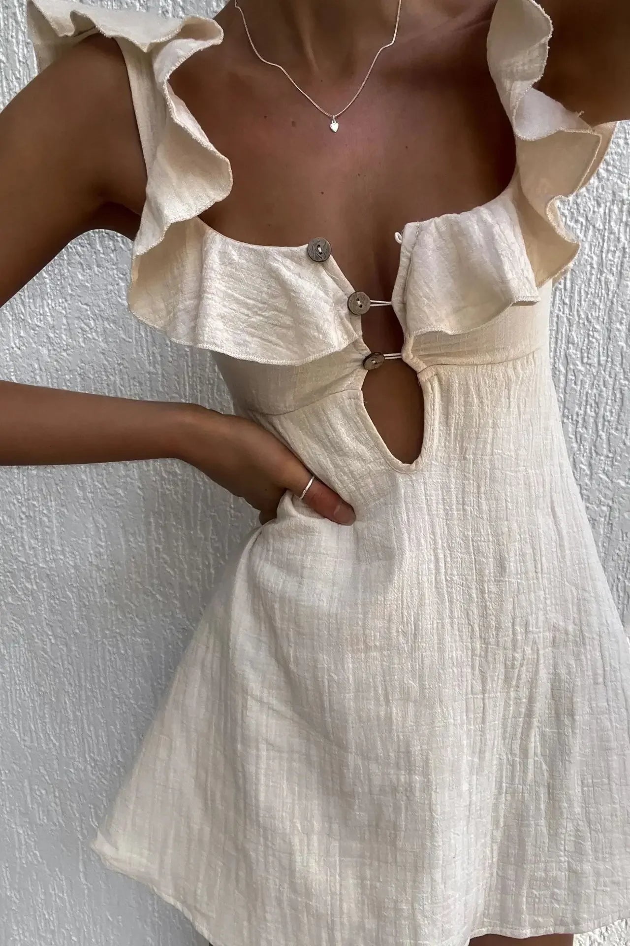 Ingvn  Holiday Retro Mini Beach Dress for Women Summer  New Fashion Sexy Ruffled Strap Dress Women Hollow Out Short Dress Vestidos