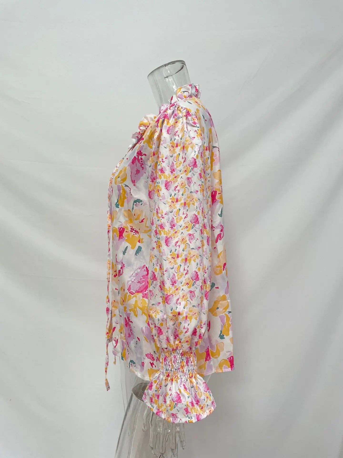 Ingvn - Women's Summer Floral Print V Neck Long Sleeve Blouse Ruffle Cuff Button Down Casual Loose Chiffon Shirt