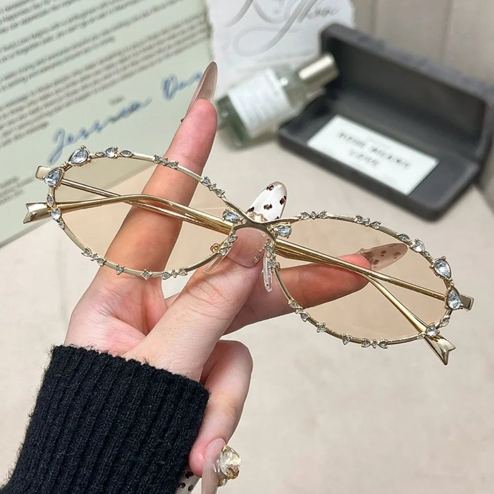 Ingvn  New Retro Diamond Women Sunglasses Silver Shades Punk Oval Sunglasses Men Sun Glasses Gift