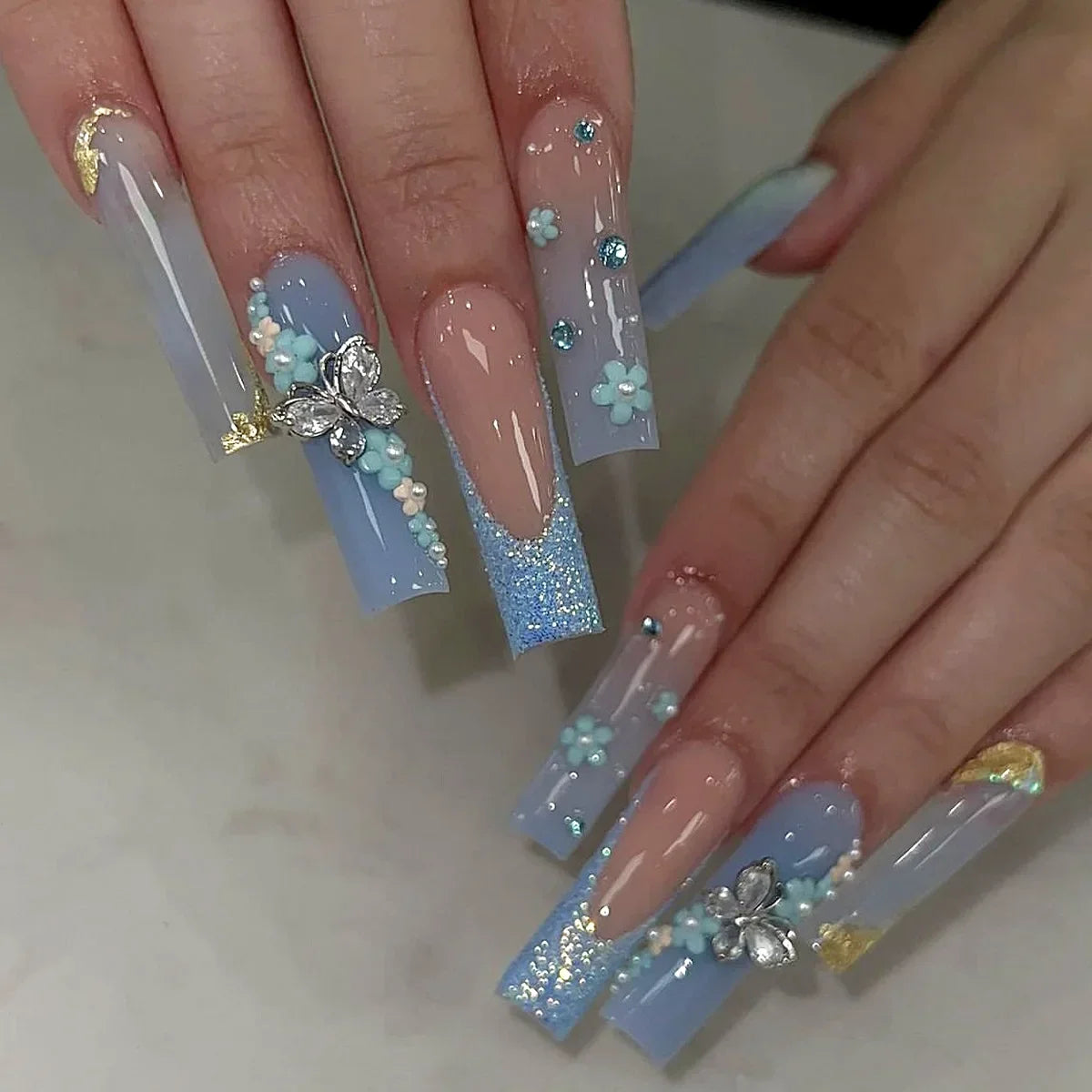 Ingvn  24Pcs Simple Blue French Fake Nails with Diamond Love Pattern Design False Nails Press on Mid-length Ballet Full Cover Nail Tips