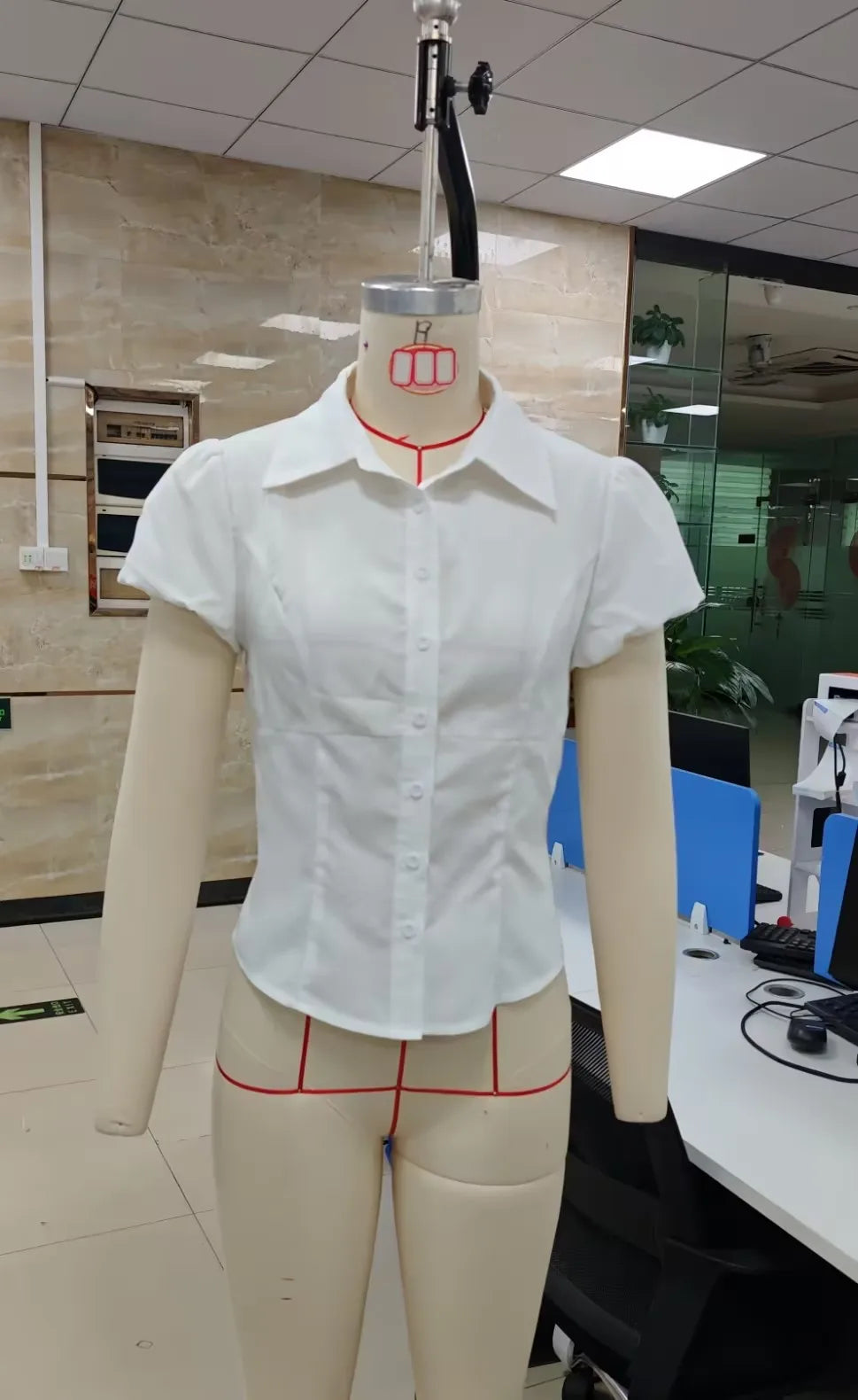 Ingvn  Women's Collared Puff Short Sleeve V‑Neck Shirts Button-down Front Ruched Slim Fit Y2K Casual Lapel Cropped Blouses