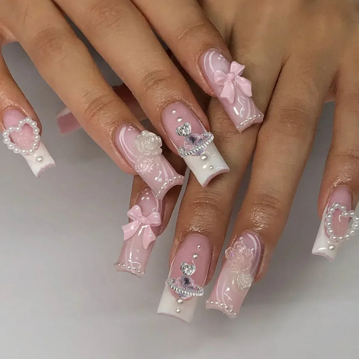 Ingvn  24Pcs Simple Blue French Fake Nails with Diamond Love Pattern Design False Nails Press on Mid-length Ballet Full Cover Nail Tips