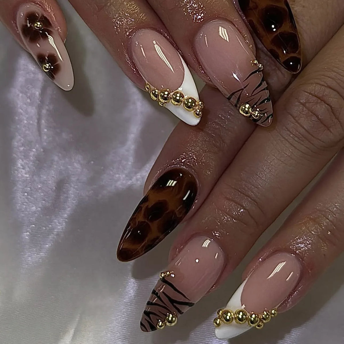 Ingvn  24Pcs Leopard Print Cat's Eye Nail Art Tip Long Almond Black Star Pattern Press on False Nails Pink Glitter Fake Nail Finished