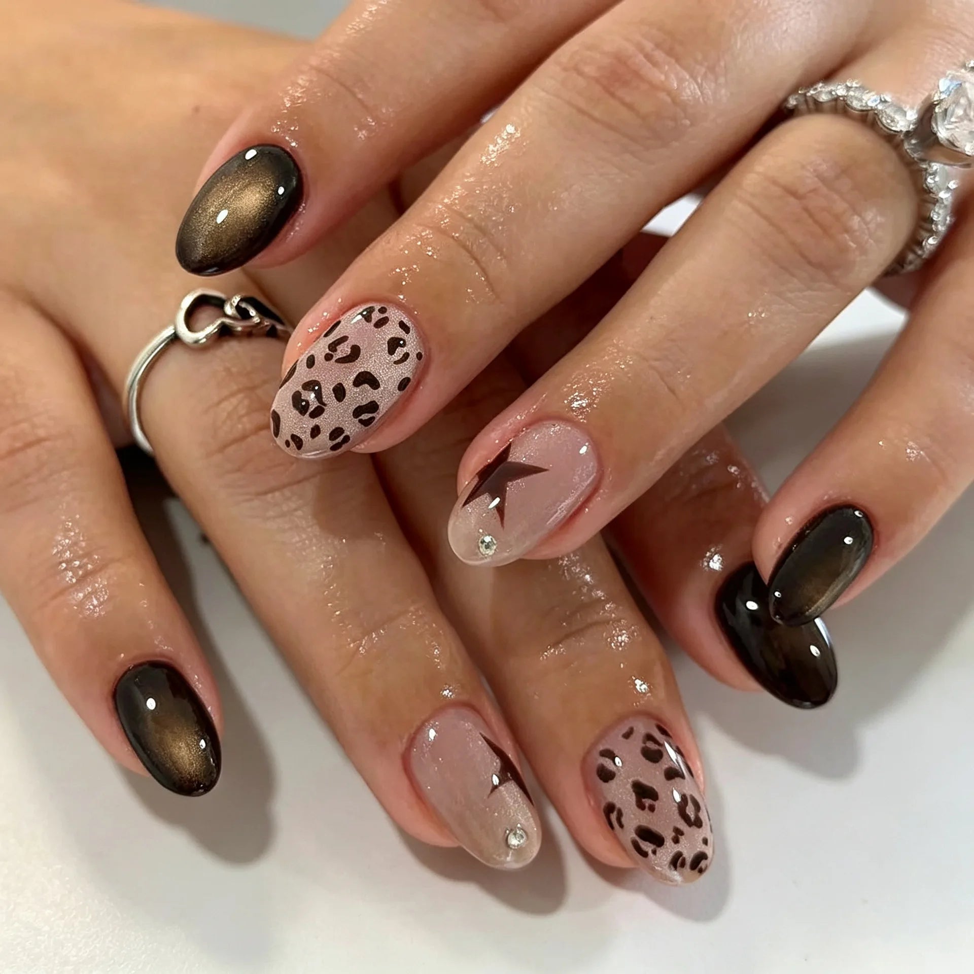 Ingvn  24Pcs Autumn Polka Dot French Press on Nails Solid Color Brown Grid Pattern Design Fake Nail Tips Short Wearable Almond Nail Art