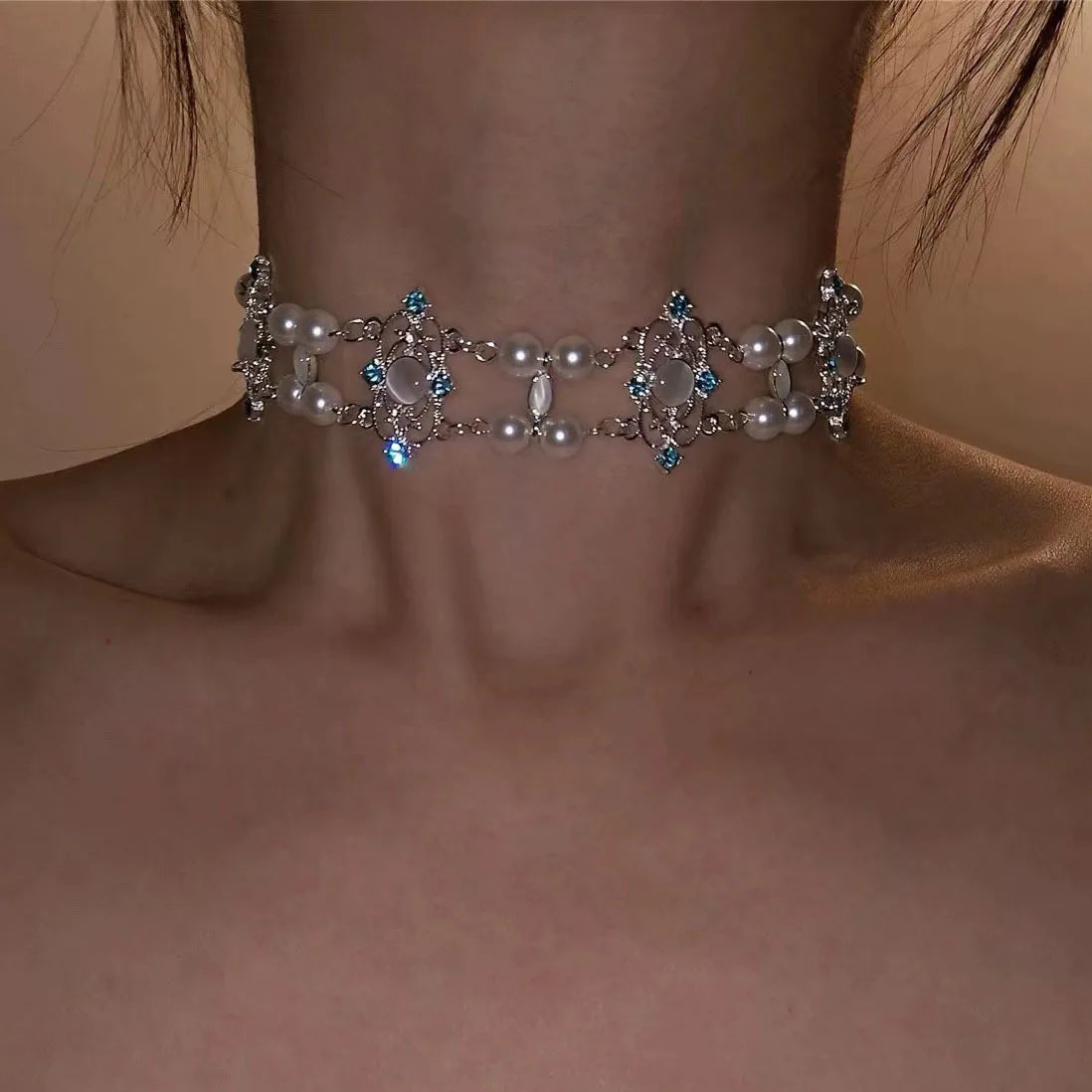 Ingvn  Cool Sweet Pearl Beads Choker Hollow Wide Pearl Metal Necklace Temperament Jewelry Accessory Women Collarbone Chain Party