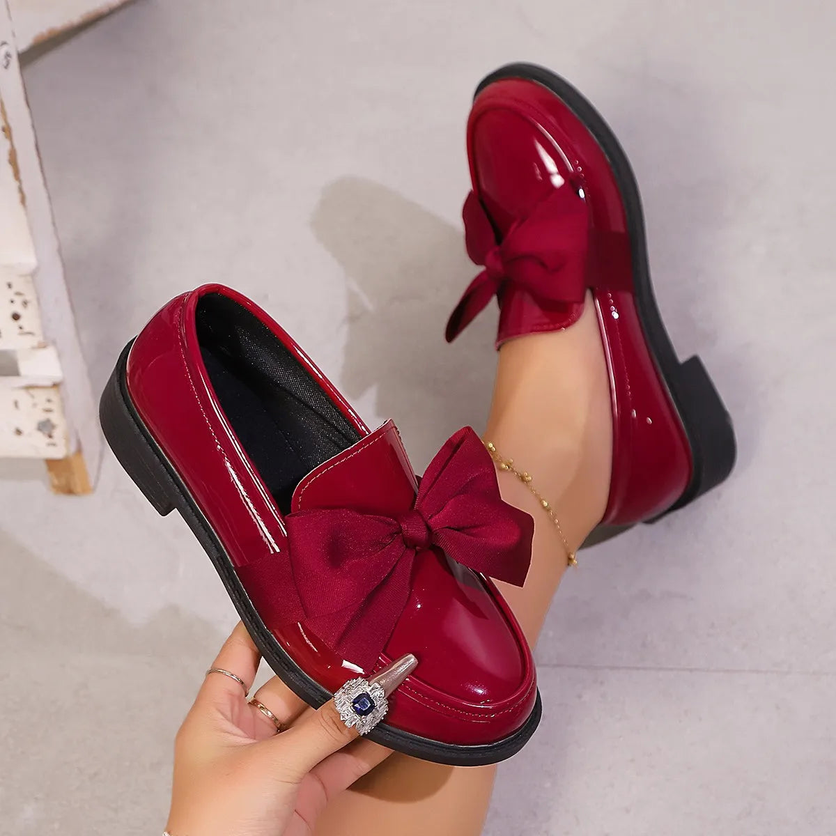 Ingvn  Fashion Elegant Bowknot Slip on Loafers for Women Solid Color Patent Shoes Woman Comfort Soft Sole Platform Loafers