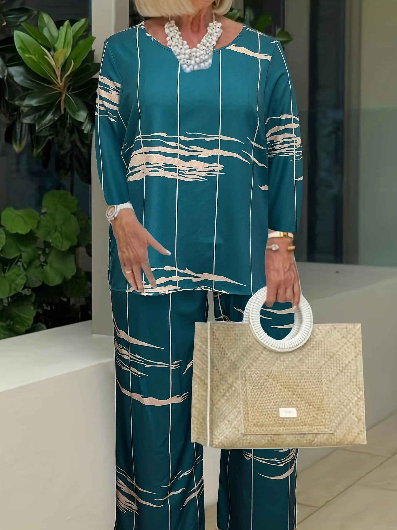 Plus Size Casual Outfits Two Piece Set, Women's Plus Random Print Long Sleeve Round Neck Top & Wide Leg Pants Outfits 2 Piece Set