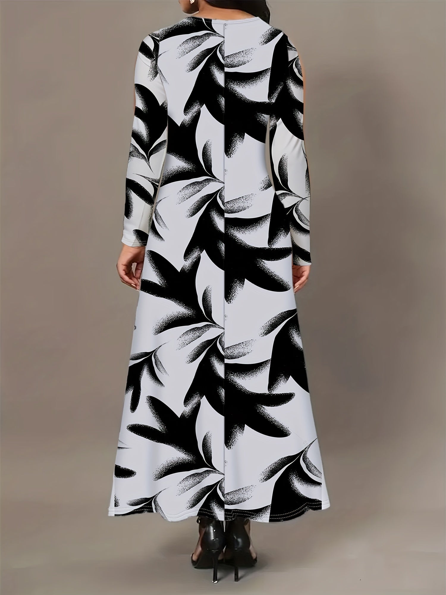 Stylish Women's Long Sleeve Maxi Dress with Pockets - Elegant Leopard Print, Crew Neck, Stretchy Polyester Blend for Fall/Winter