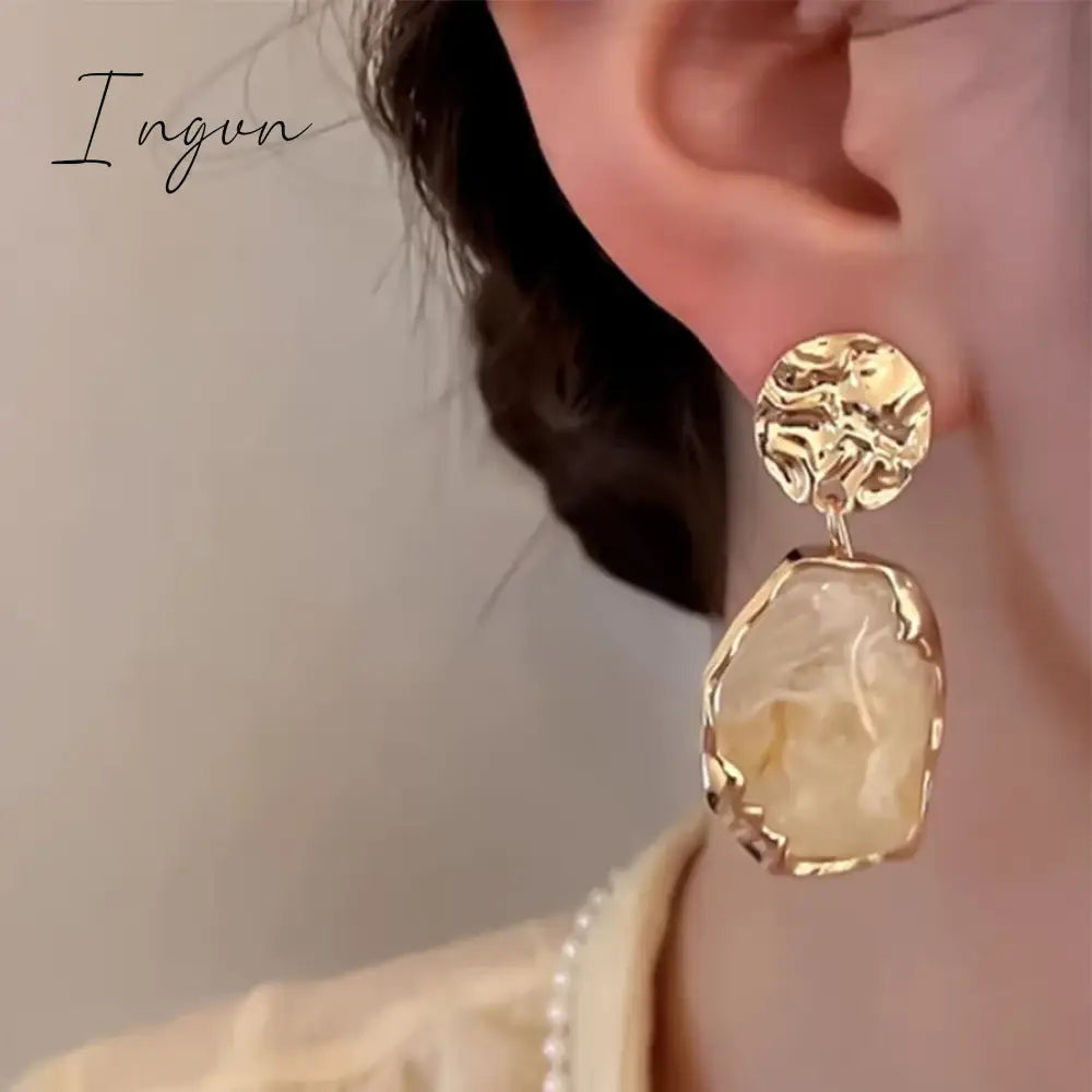 New Trendy Vintage Irregular Golden Earrings for Women Exquisite Silver Needle Studs Elegant Luxury Party Jewelry Gifts