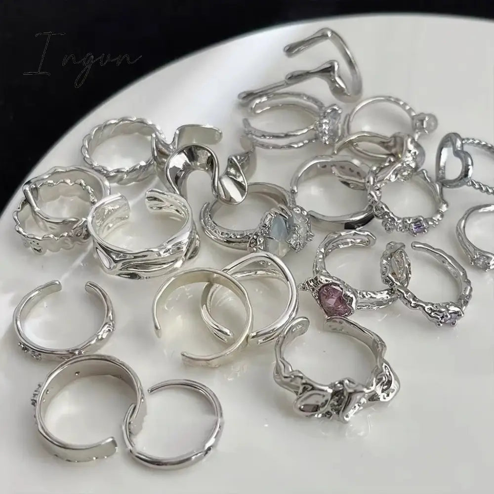 Simple Vintage Zircon Heart Rings For Women Ring Korean Fashion Cold Wind Index Finger Ring Metal Wedding Couple Party Jewelry