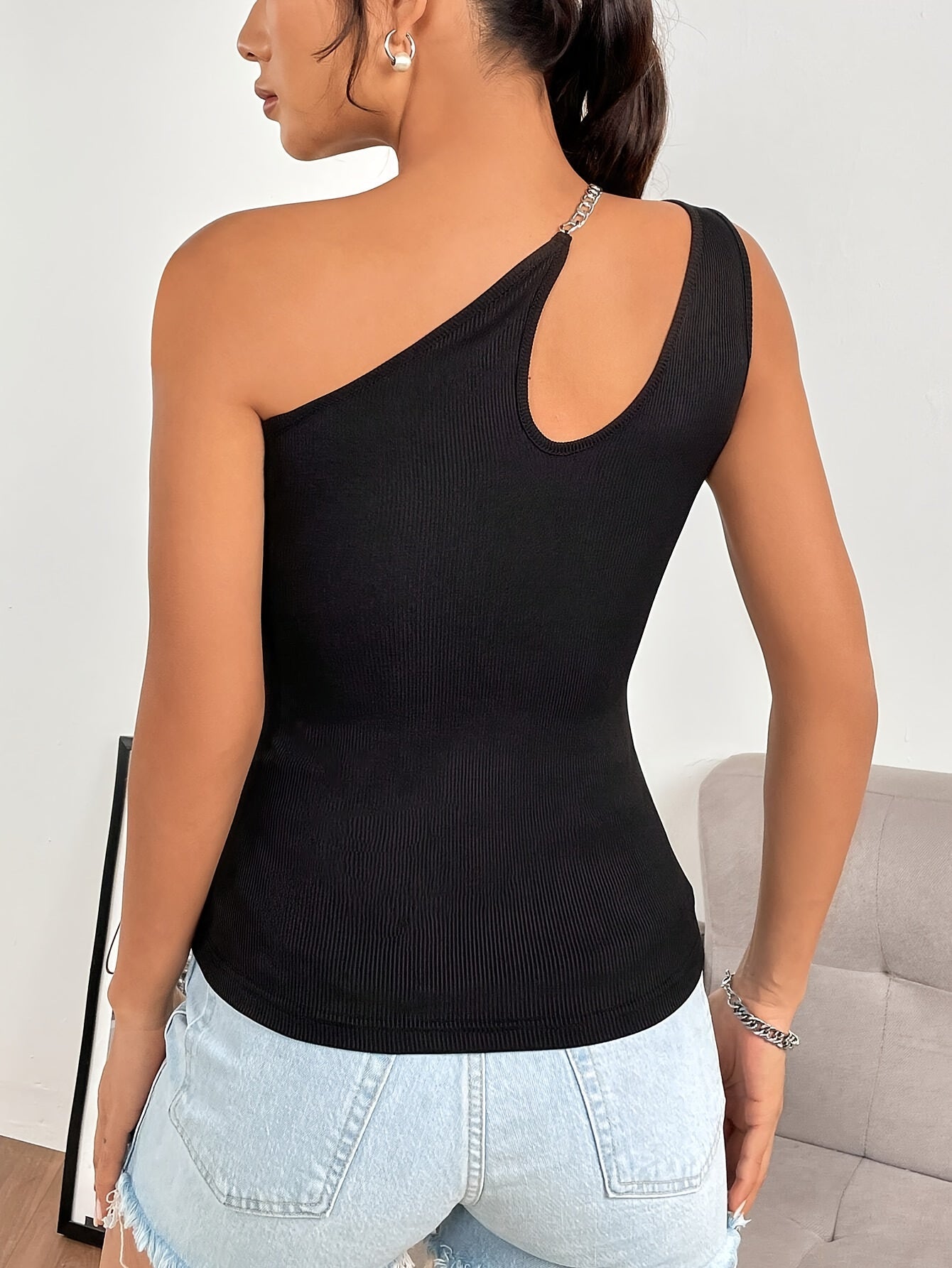 Summer One Shoulder Tank Top, Chain Decor Casual Cut Out Sleeveless for Women