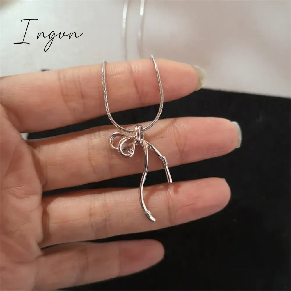 Fashion Silver Color Elegant Bowknot Heart Pendant Necklace Clavicle Chain Fine Aesthetic Jewelry For Wedding Party Women Gifts
