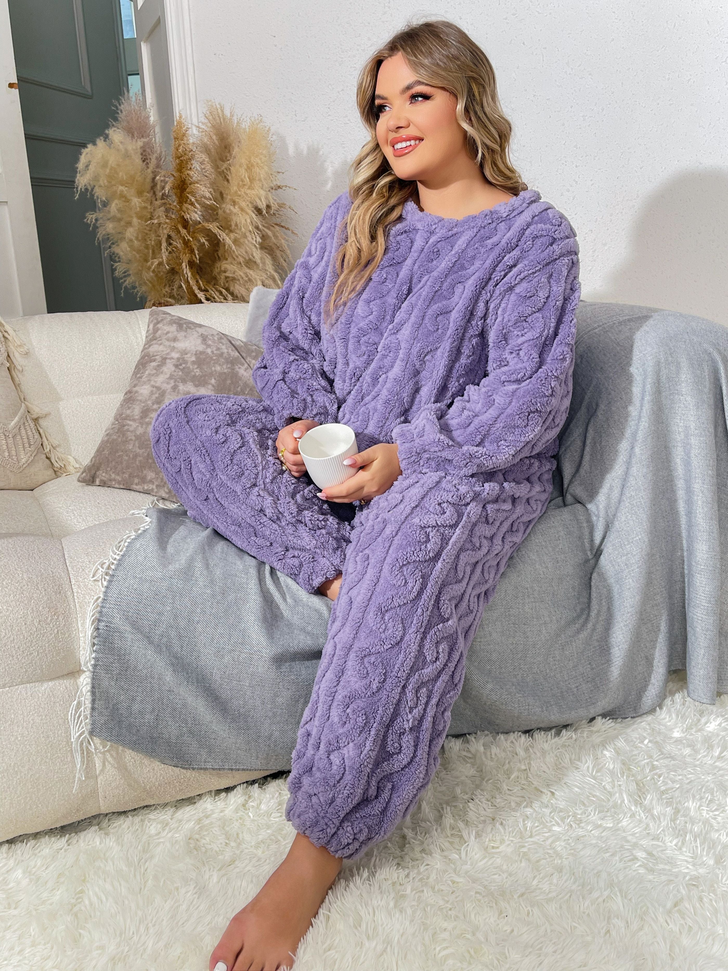 Plus Size Casual Pajamas Set, Women's Plus Solid Textured Long Sleeve Round Neck Warm Flannelette & Joggers Loungewear Two Piece Set