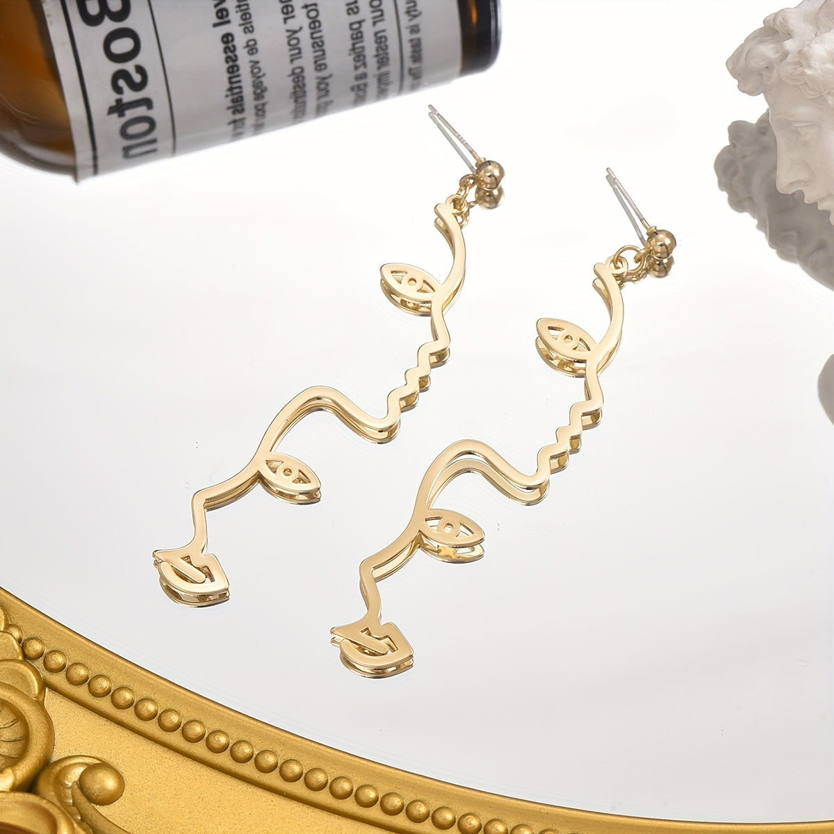 Chic Double-Face Earrings - Linear Artistry for Everyday Glamour & Nighttime Sparkle - 1 Pair - Perfect Accessory for Any Outfit