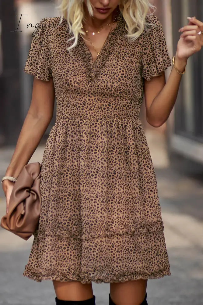 Ingvn - Printed Flutter Sleeve V-Neck Dress