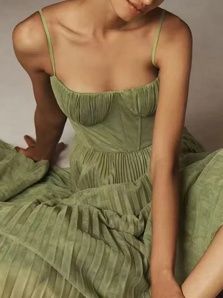 New Spring Summer Solid Pleated Dresses Women Sexy Strapless Hollow A-Line Long Dress Casual Sleeveless Backless Zip Sling Dress