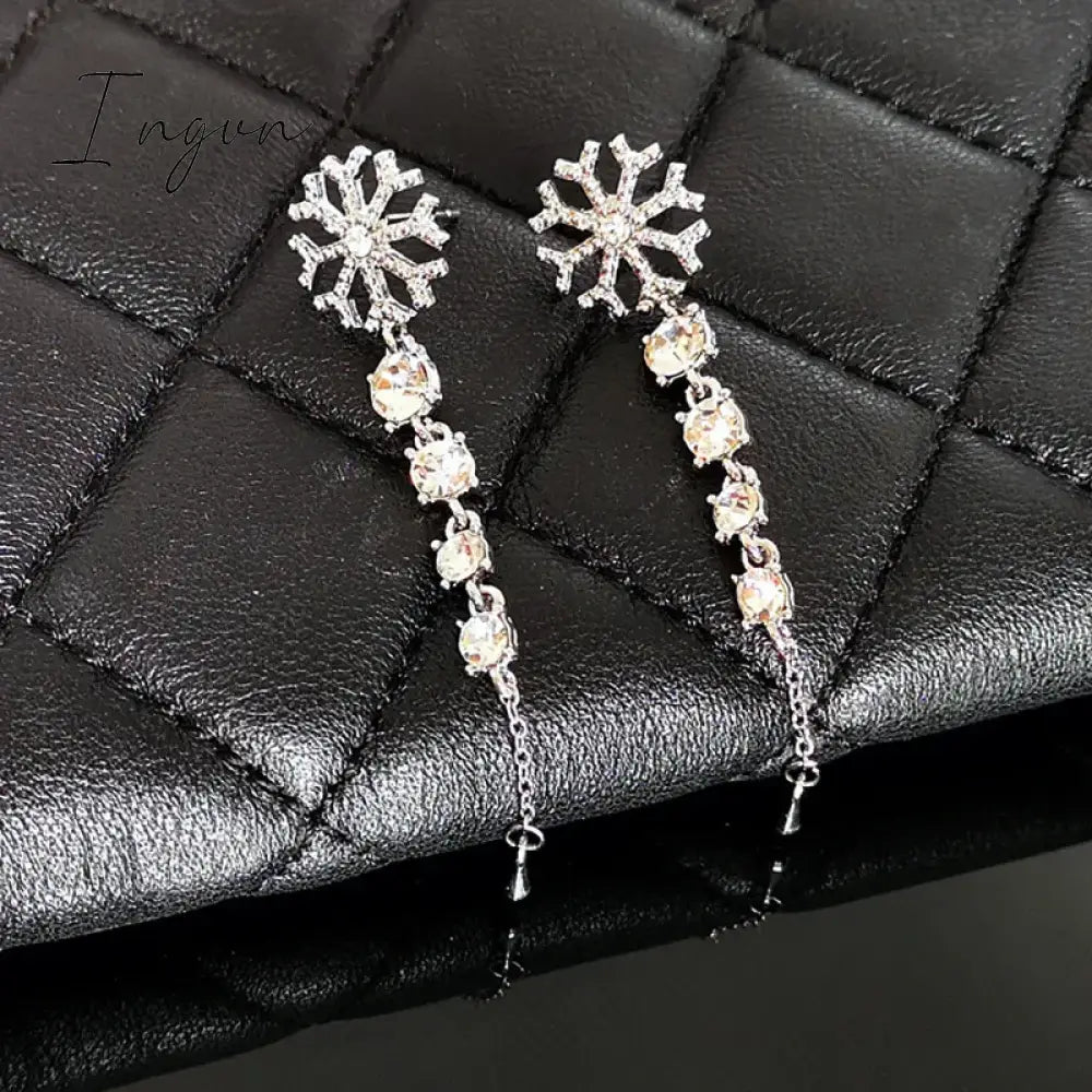 Crystal Zircon Snowflake Stud Earrings For Women Shiny Rhinestone Charm Earring Girls Christmas New Year Birthday Jewelry Gifts