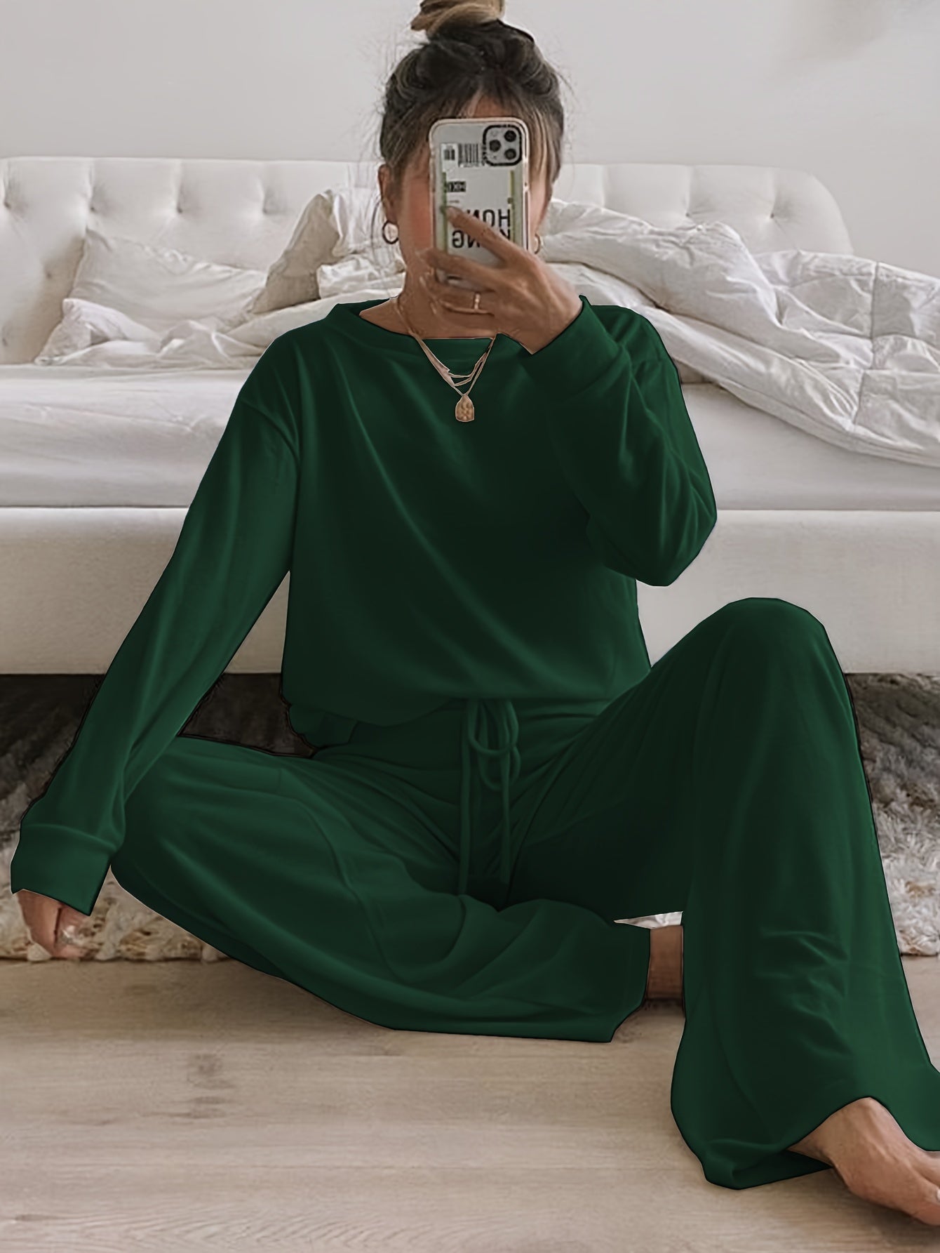 Cozy Women's Solid Lounge Set - Soft Long Sleeve Round Neck Top & Elastic Drawstring Pants for Ultimate Comfort - Perfect Relaxed Fit for Fall and Winter Seasons