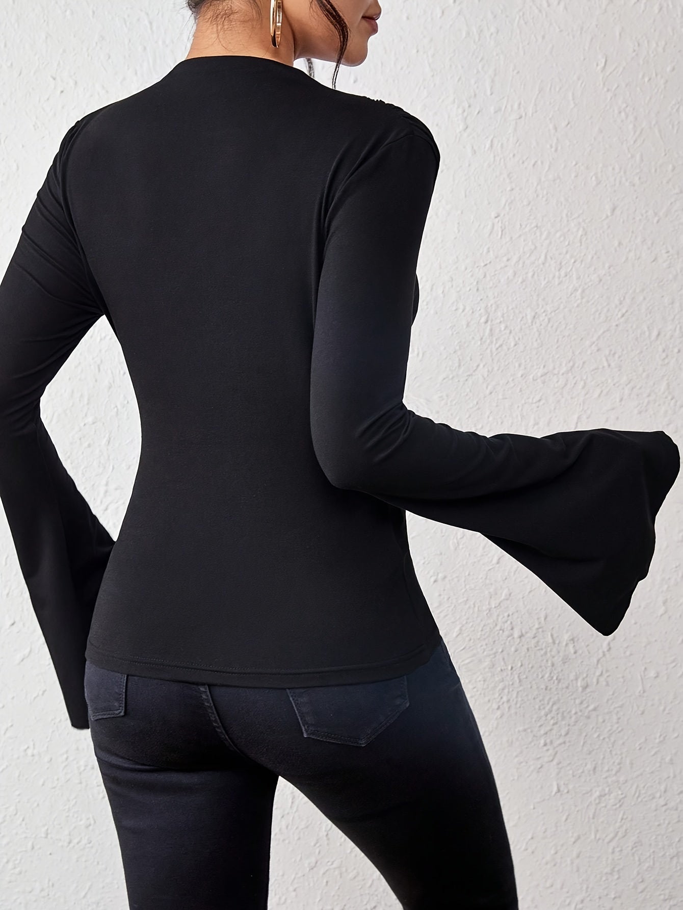 Womens Solid Color Flare Sleeve T-Shirt - Comfortable Crew Neck, Fashion-Forward Casual Style - Perfect for Spring & Fall Wardrobe - Womens Clothing