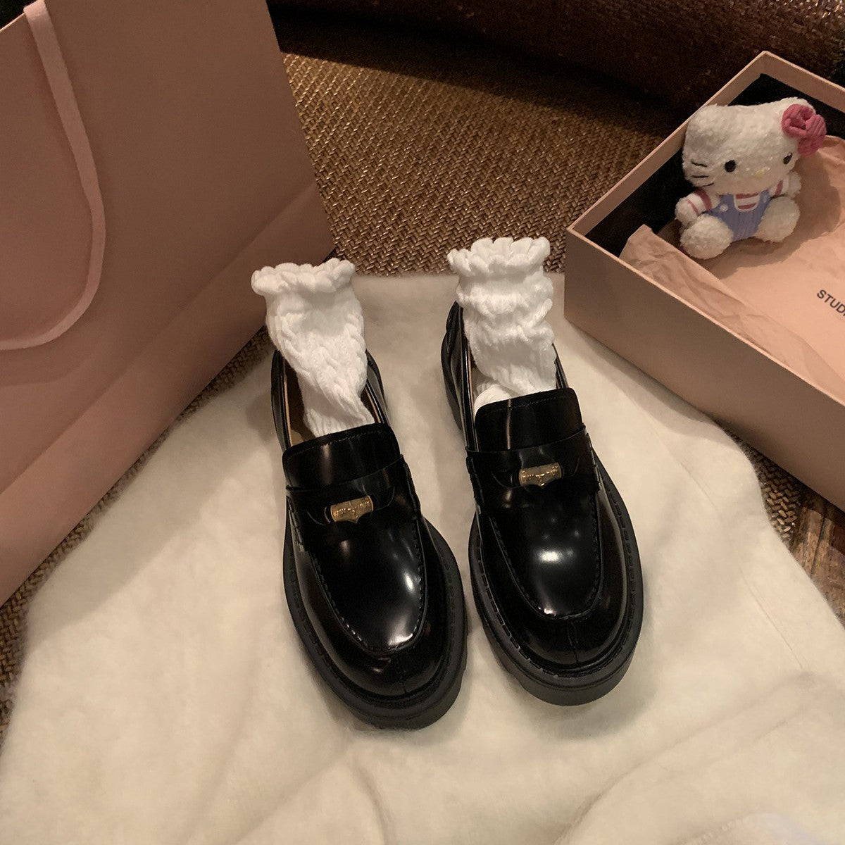 Cowhide version ~ grape mother with gas small gold coin pointed round head thick heel pedal loafers women's thick-soled small leather shoes