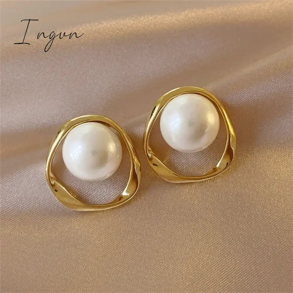 New Hollow Circle Imitation Pearl Stud Earrings For Women Zircon CZ Rhinestones Irregular Design Earring Female Unusual Jewelry