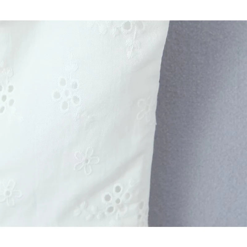 Women Hollow Out Embroidery White Tank Top Lace Trim Flying Sleeve Female Summer Crop Top Holiday