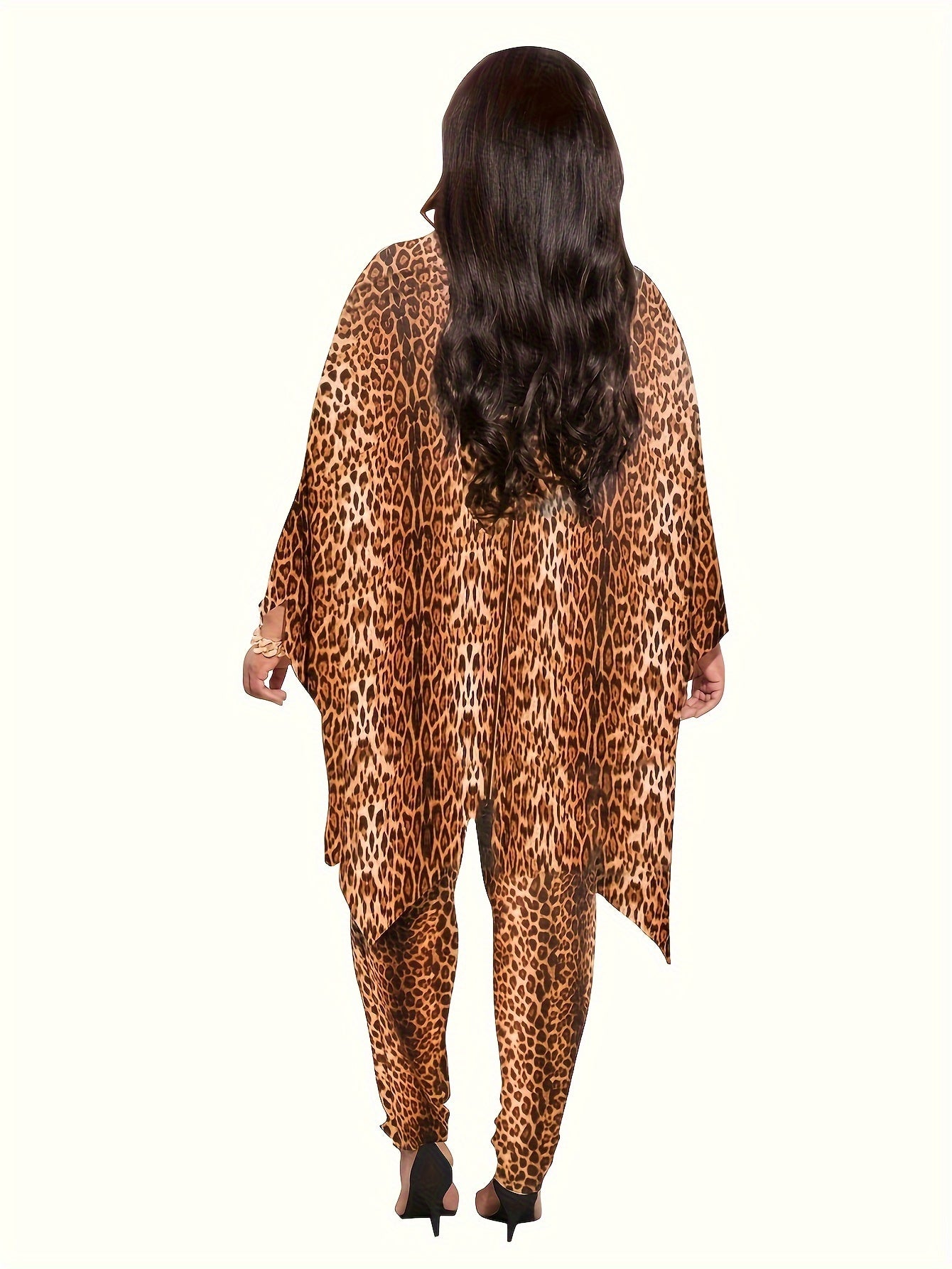 Plus Size Casual Outfits Two Piece Set, Women's Plus Leopard Print Bat Sleeve Round Neck Oversized Top & Pants Outfits 2 Piece Set