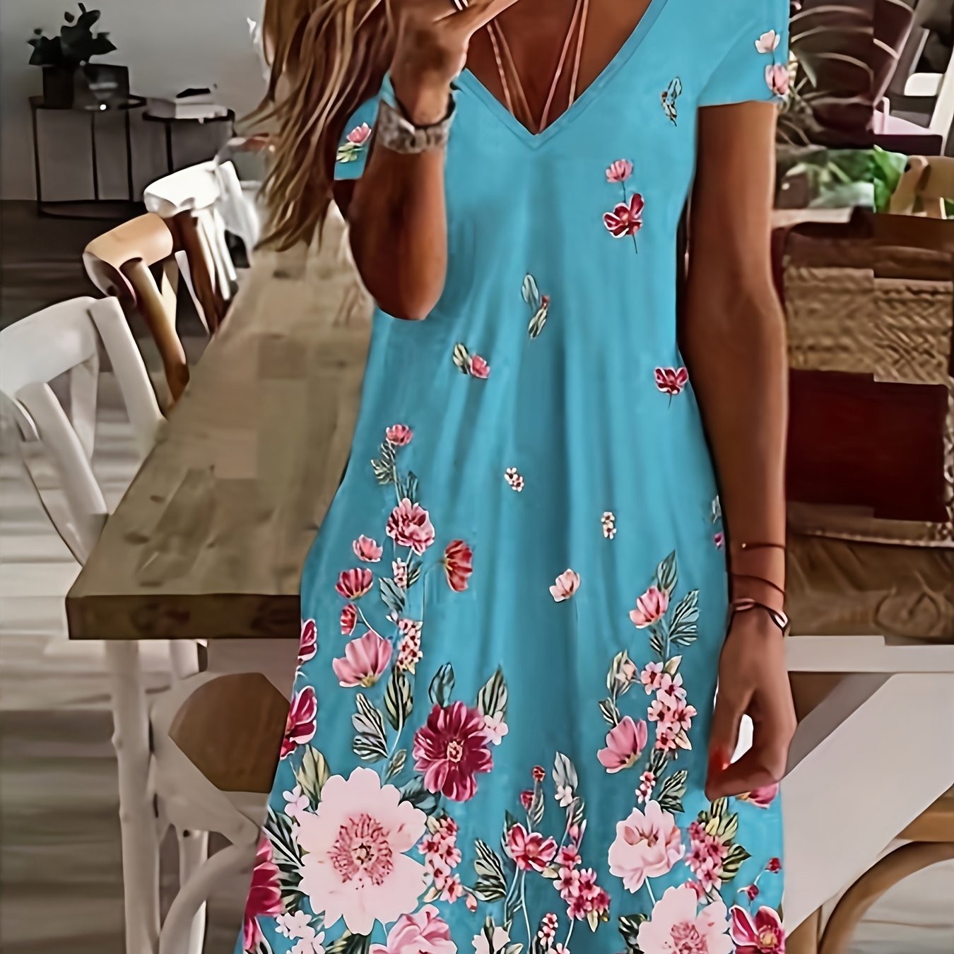 Chic Ditsy Floral Knee-High Dress – V-neck, All-Season Casual Wear, Easy-Care Polyester Lining, Mid Elasticity Fabric