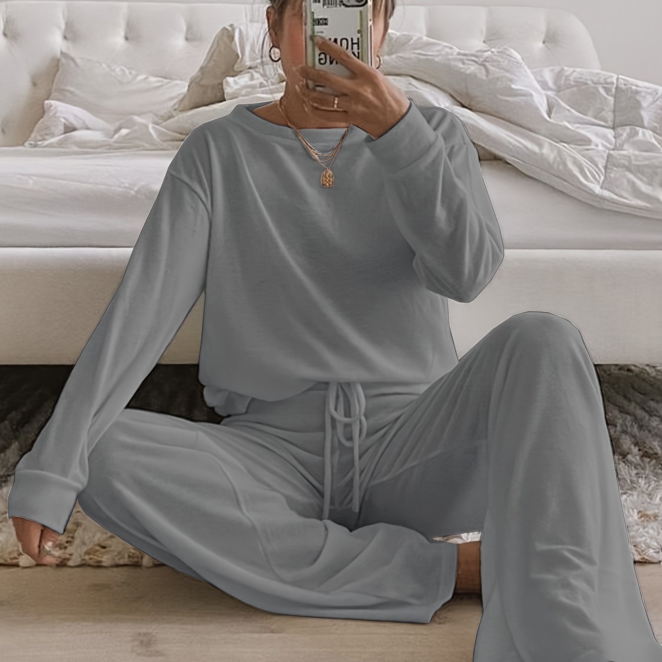 Cozy Women's Solid Lounge Set - Soft Long Sleeve Round Neck Top & Elastic Drawstring Pants for Ultimate Comfort - Perfect Relaxed Fit for Fall and Winter Seasons