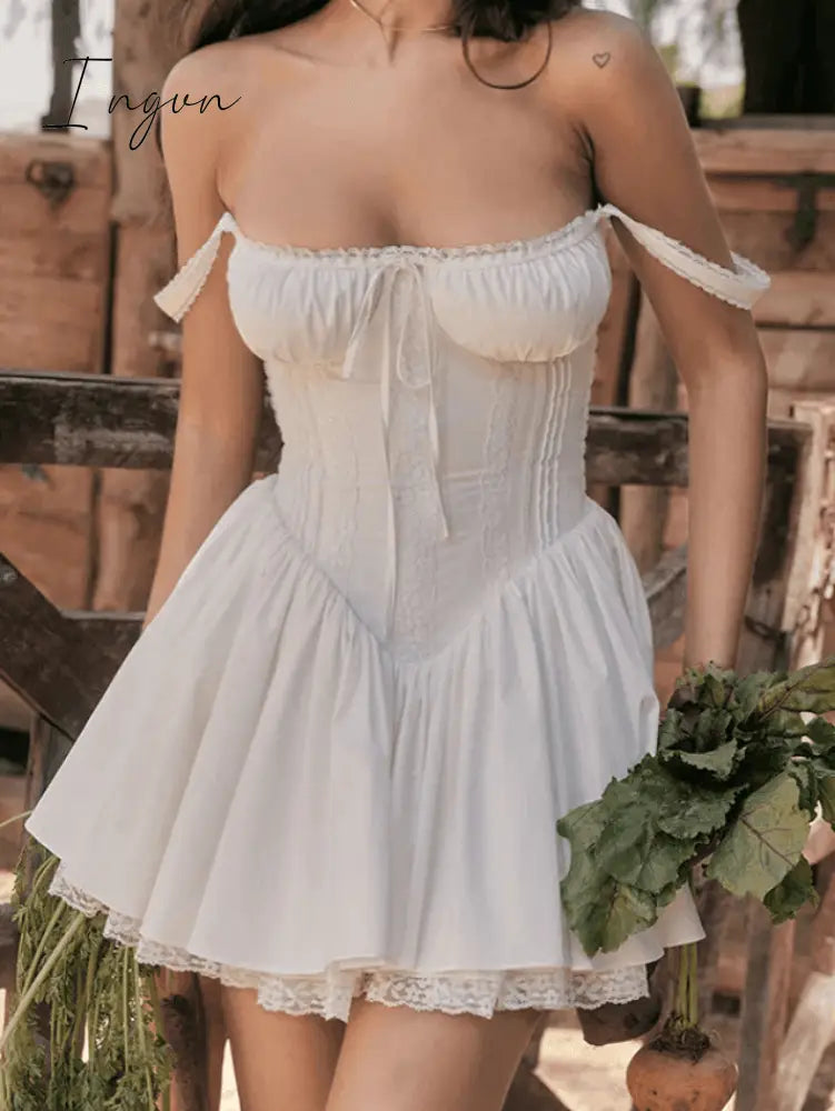 Ingvn - Lace Panel Pleated Dress