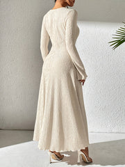 Elegant Women's Solid Color Dress with Bell Sleeves and Square Neckline - High Stretch, Machine Washable, Perfect for All Seasons