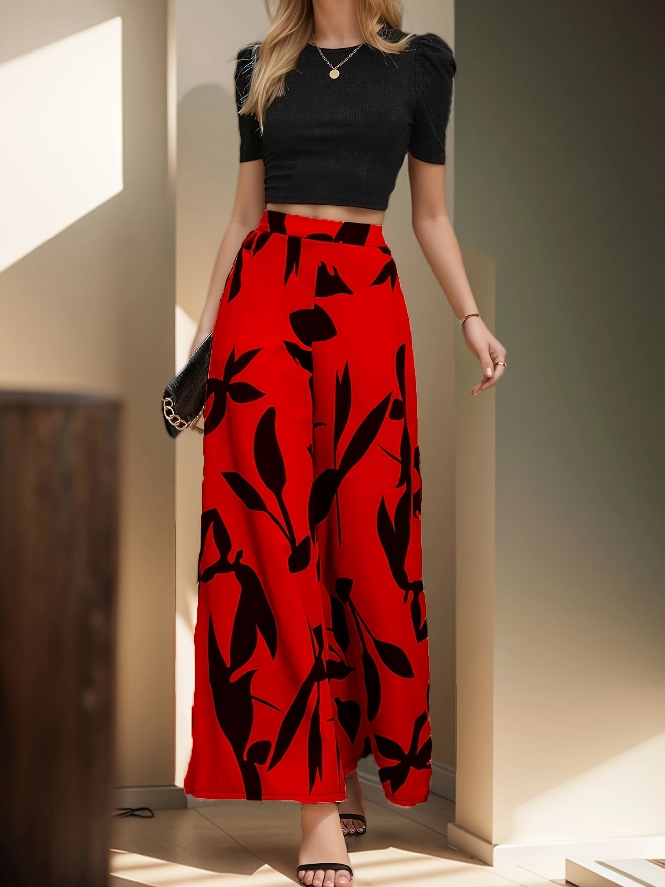 Chic Womens Two-Piece Pantsuit Set - Solid Color T-Shirt with Leaf Print Pants - Stylish Crew Neck & Flattering Wide Leg Design - Perfect Elegant Casual Outfit