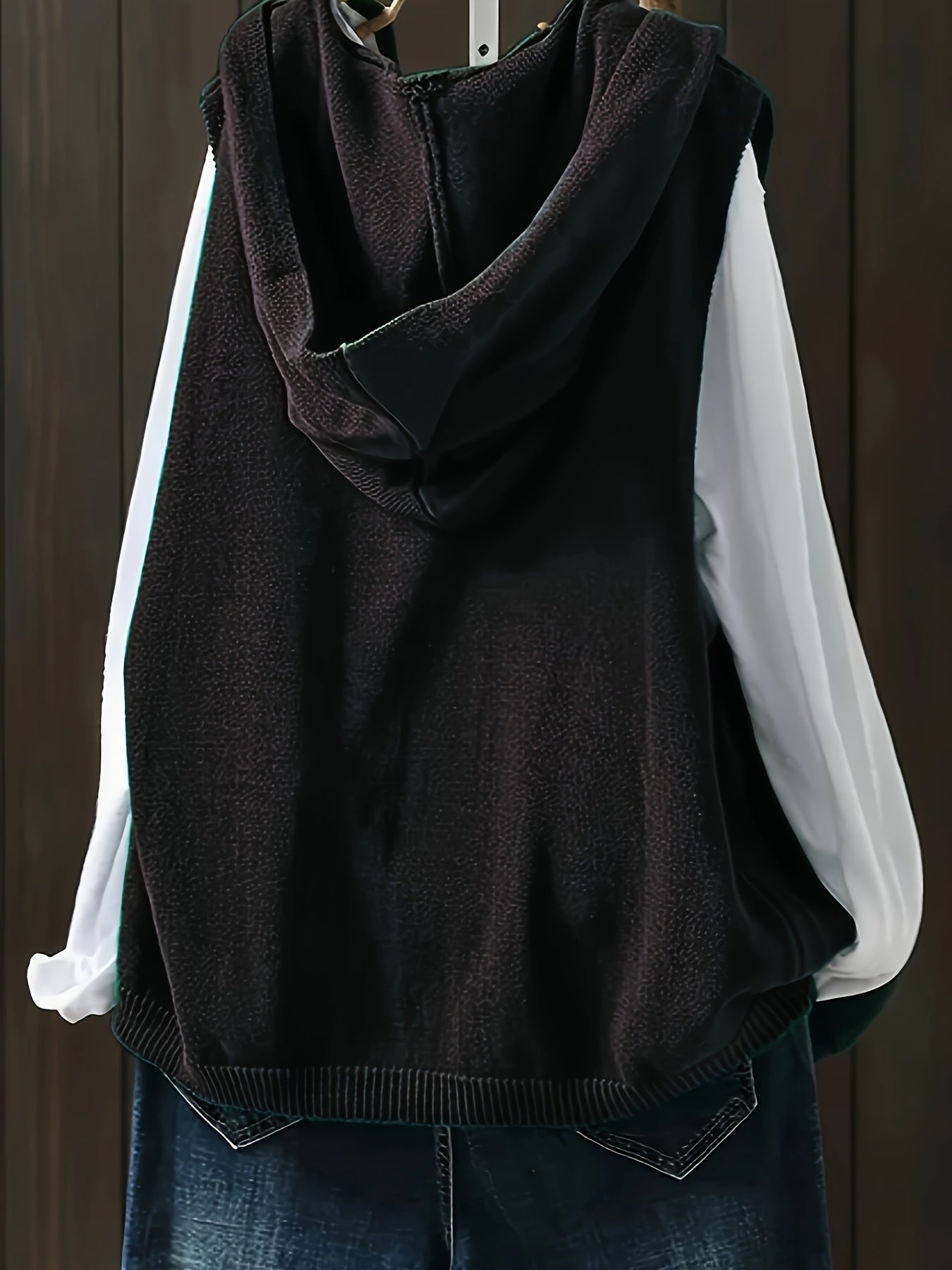Women's Plus Size Solid Button Front Sleeveless Knitted Hooded Cardigan with Pockets, Casual Plus Size Clothing