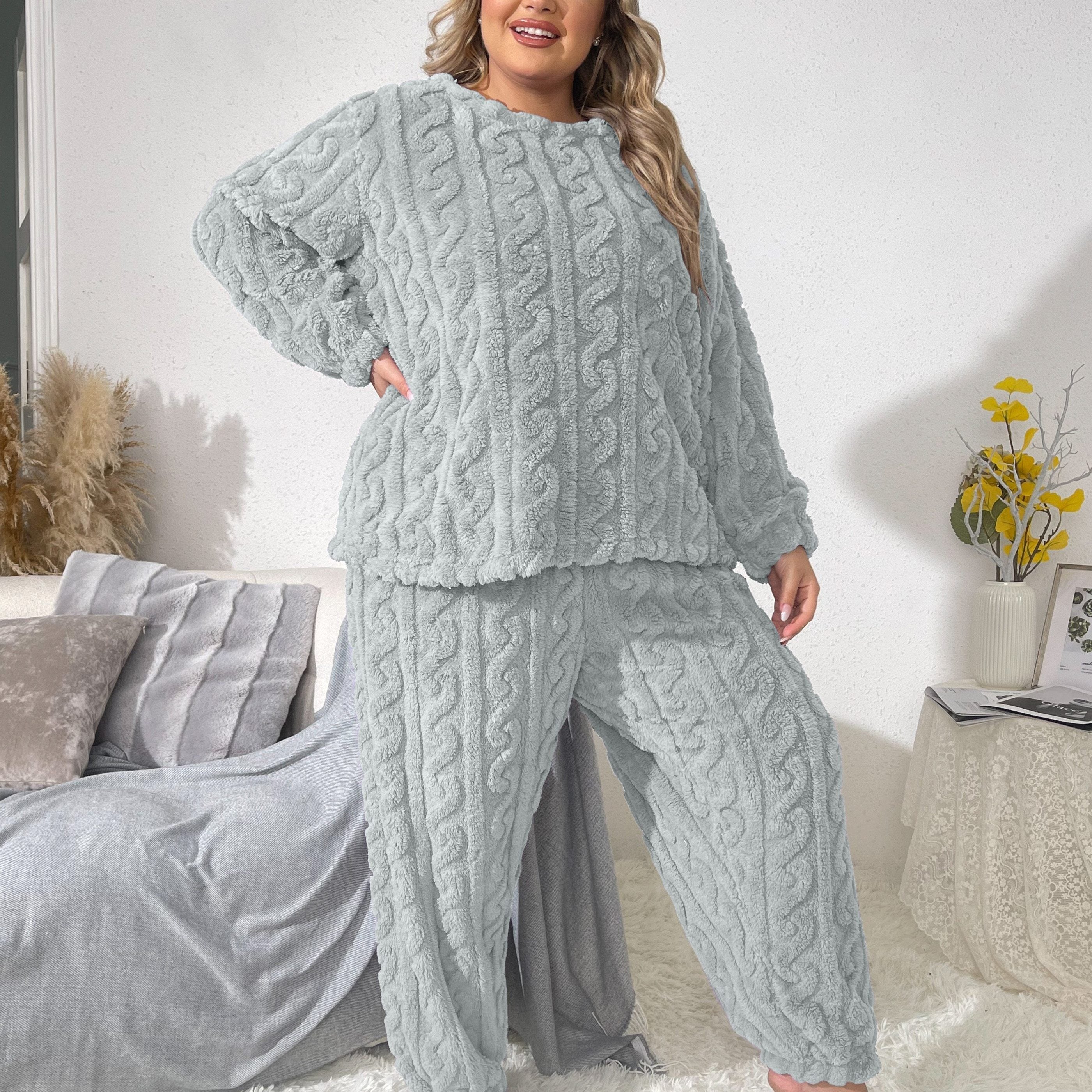 Plus Size Casual Pajamas Set, Women's Plus Solid Textured Long Sleeve Round Neck Warm Flannelette & Joggers Loungewear Two Piece Set