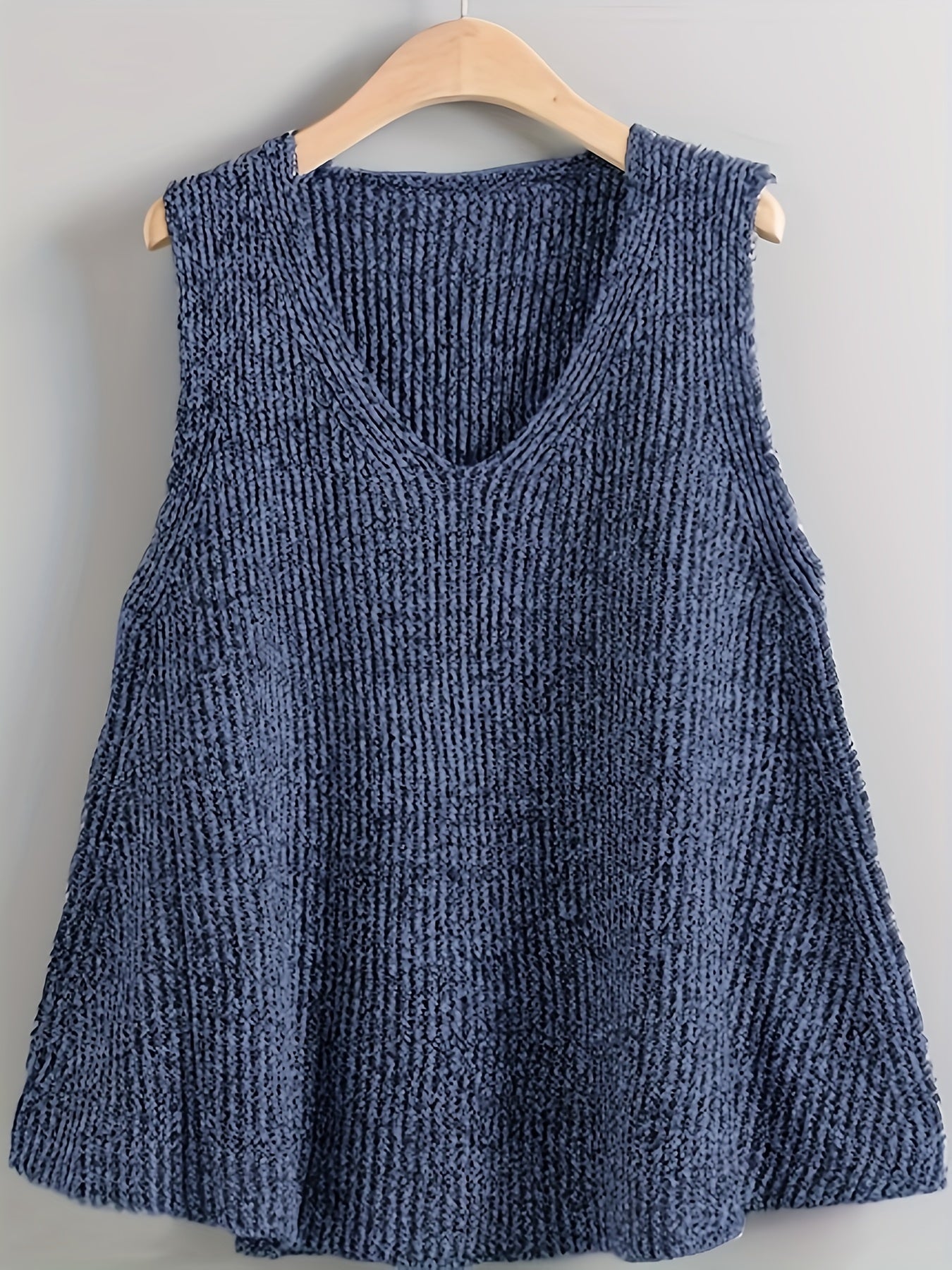 Chic Plus Size V-Neck Sweater Vest - Comfortable Stretch Fit for Daily Wear