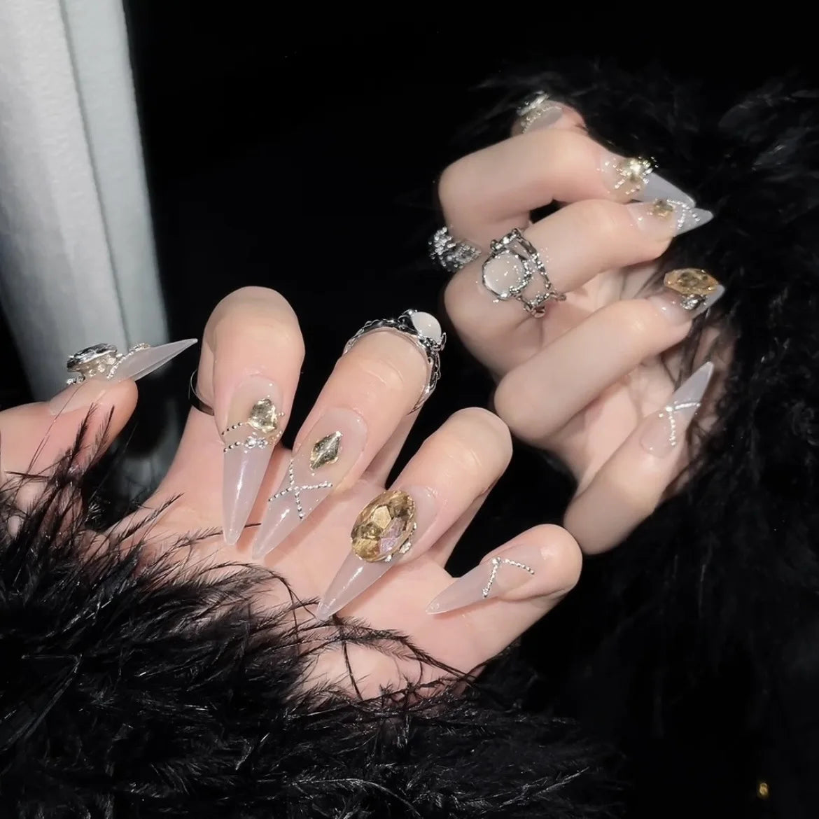 Handmade Long Stiletto Press On Nails Reusable Butterfly Diamond Decoration Fake Nails Full Cover Artificial Wearable False Nail