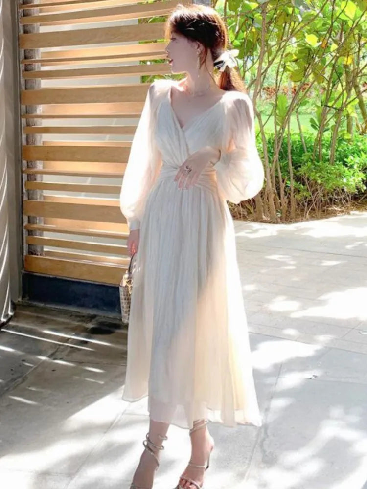 Vintage Elegant V-neck Pleated White Dresses for Women Summer Boho High Quality Party Femme Lantern Sleeve Fairy Princess Dress